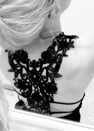 Top mit Spitze am Rücken. Neu, condizioni: Nuovo senza cartellino, taglia: XS / IT 38 / EU 34, €6.00, €7.00 include la Protezione acquisti