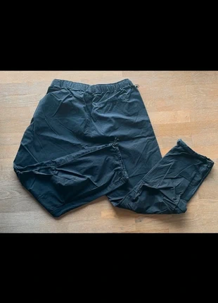 Pantalone parachute nero, brand: FSBN, condizioni: Ottime, taglia: IT 40 | W30, €5.00, €5.95 include la Protezione acquisti