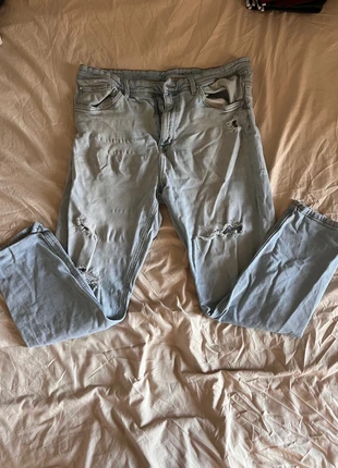 Jean troué Celio, marke: Celio, zustand: Gut, größe: XL, 4,00 €, 4,90 € inklusive Vinted-Käuferschutz