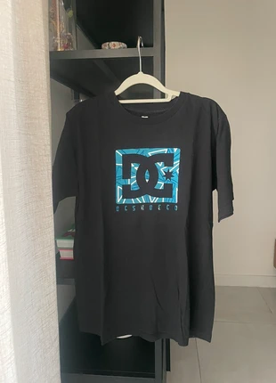 T-shirt dc shoes 16 ans , marke: DC Shoes, zustand: Sehr gut, größe: 16 Jahre / 176, 6,00 €, 7,00 € inklusive Vinted-Käuferschutz