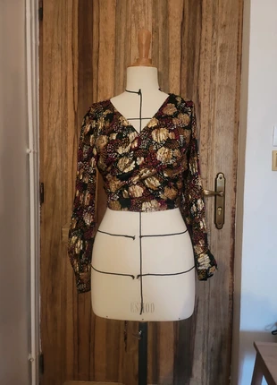 Chemisier Bash cache coeur à nouer, marque: Ba&sh, état: Très bon état, taille: S / 36 / 8, 30,00 €, 32,20 € Protection acheteurs incluse