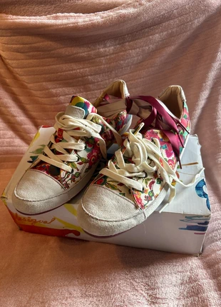 Baskets desigual, marque: Desigual, état: Très bon état, taille: 39, 10,00 €, 11,20 € Protection acheteurs incluse