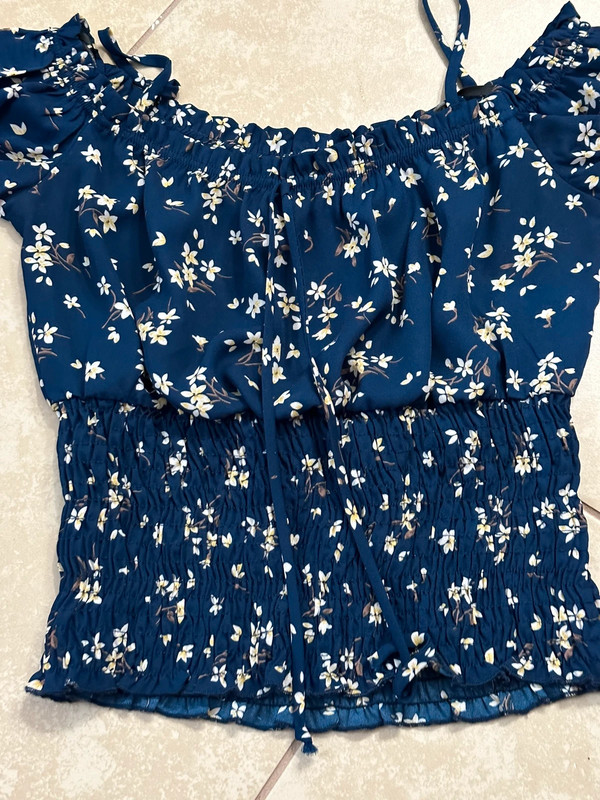 Papaya Floral Blue Top size Small 2