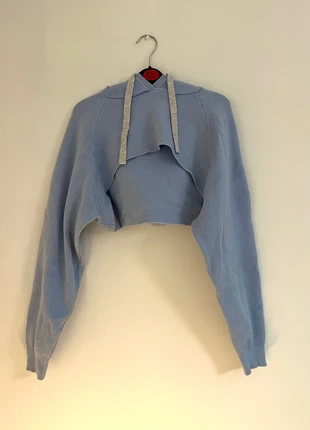 Crop top azul bebe, brand: Bershka, condizioni: Ottime, taglia: M / IT 42 / EU 38, €3.00, €3.85 include la Protezione acquisti