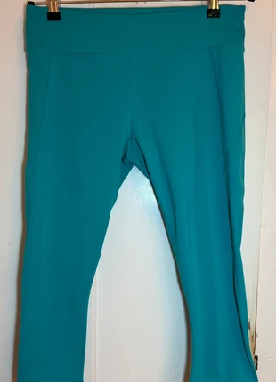 Sportleggings 3/4 lang Tights türkis Größe L Bund 37 Länge 72 kaum getragen, brand: Sonstiges, condizioni: Ottime, taglia: L / IT 44 / EU 40, €8.00, €9.10 include la Protezione acquisti
