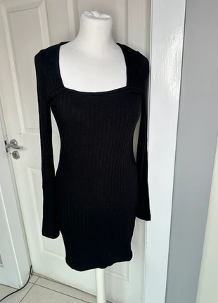 Black knit dress size 10-12, marque: Primark, état: Neuf sans étiquette, taille: M / 38 / 10, 7,00 €, 8,05 € Protection acheteurs incluse