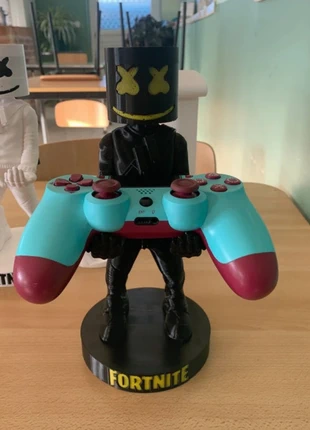 Support manette, brand: Fortnite, condizioni: Ottime, €20.00, €21.70 include la Protezione acquisti