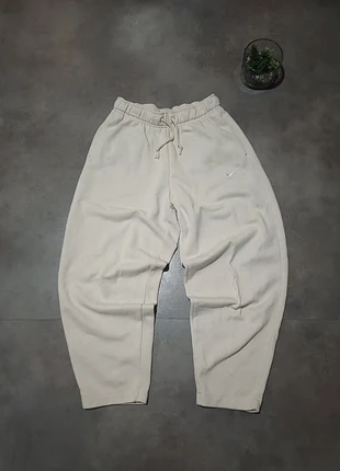 Jogging Nike large soloswoosh beige, brand: Nike, condition: New without tags, size: XS / 34 / 6, €32.00, €34.30 includes Buyer Protection