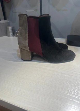 Stivaletto in camoscio, merk: Pollini, staat: Heel goed, maat: 40, € 80,00, € 84,70 inclusief Kopersbescherming