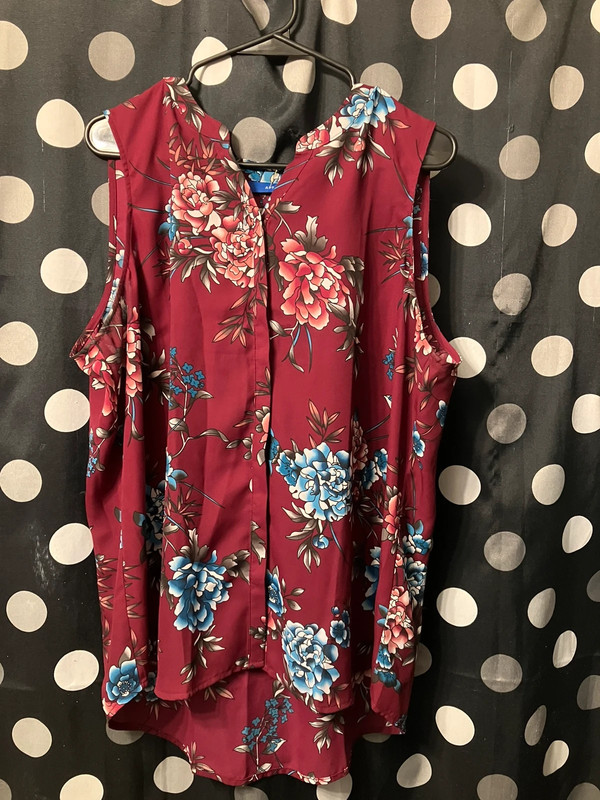 Women’s apt 9 blouse size XXL 1