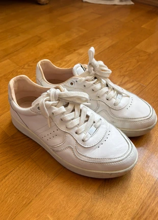 Sapatilhas brancas, marca: Lefties, estado: Muy bueno, tamaño: 36, 4,00 €, 4,90 € Protección al comprador incluida