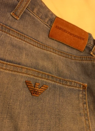 Emporio Armani: calças de ganga tamanho W31. Como novas!, marque: Emporio Armani, état: Très bon état, taille: W31 | FR 40, 22,00 €, 23,80 € Protection acheteurs incluse