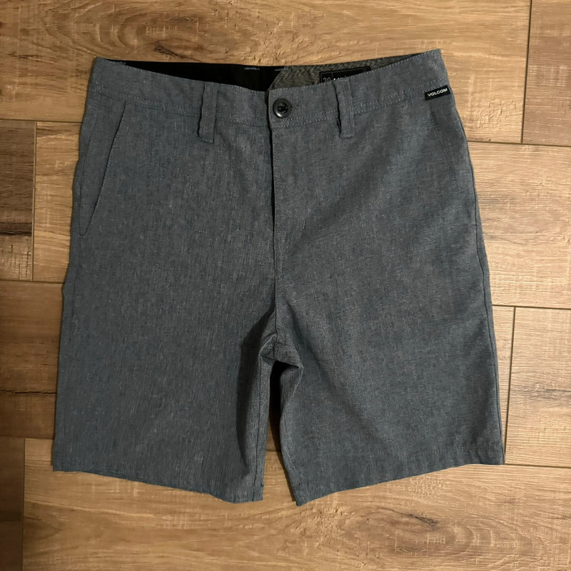 Volcom men’s shorts 3