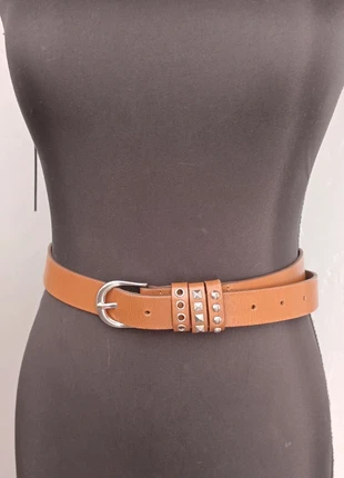 Ceinture femme en cuir marron Levi's, brand: Levi's, condition: Very good, size: 75 cm, €14.00, €15.40 includes Buyer Protection