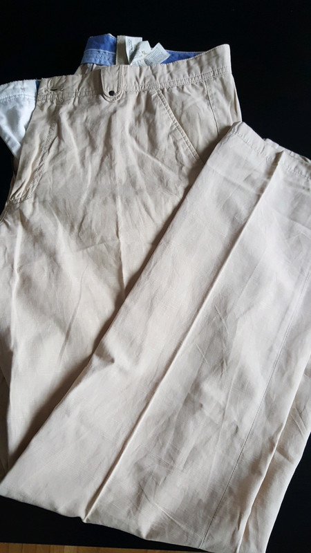 Pantalon chino verano beige con pequeñas rayas Massimo Dutti 1