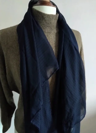 Foulard imprime pied de poule bleu marine, zustand: Sehr gut, 6,00 €, 7,00 € inklusive Vinted-Käuferschutz