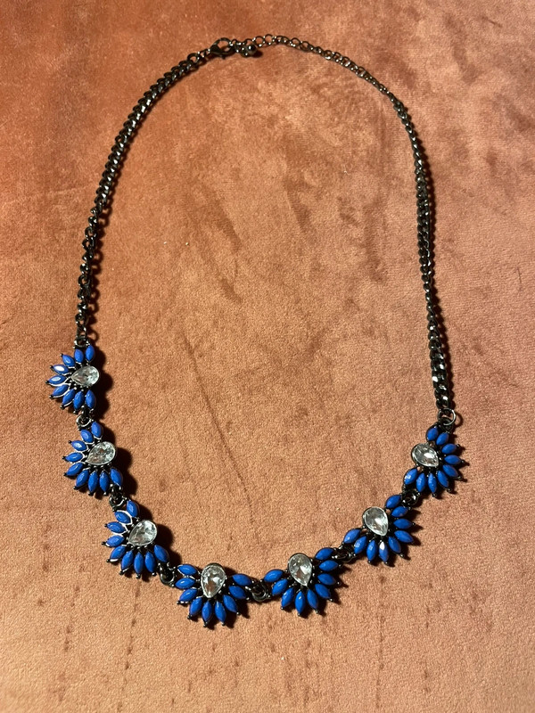 Blue statement necklace 1