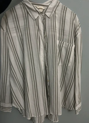 Camicia a righe H&M size12, marke: H&M, zustand: Sehr gut, größe: XL / 42 / 14, 1,00 €, 1,75 € inklusive Vinted-Käuferschutz