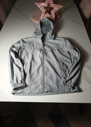 Veste grise zippée avec capuche Taille 16 ans Nike bon état, brand: Nike, condition: Very good, size: 16 years / 176 cm, €14.00, €15.40 includes Buyer Protection