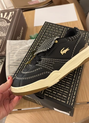 Basket Lacoste X Maison Château rouge, marque: Lacoste X Maison Château Rouge, état: Neuf avec étiquette, taille: 42, 60,00 €, 63,70 € Protection acheteurs incluse