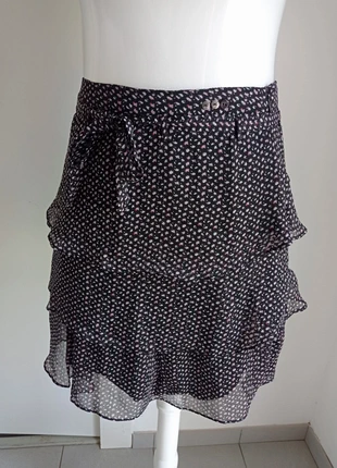 Magnifique jupe à volants imprimé fantaisie noir ceinture intégrée T.34 DDP, merk: DDP, staat: Heel goed, maat: XS / 34 / 6, € 9,90, € 11,10 inclusief Kopersbescherming Pro