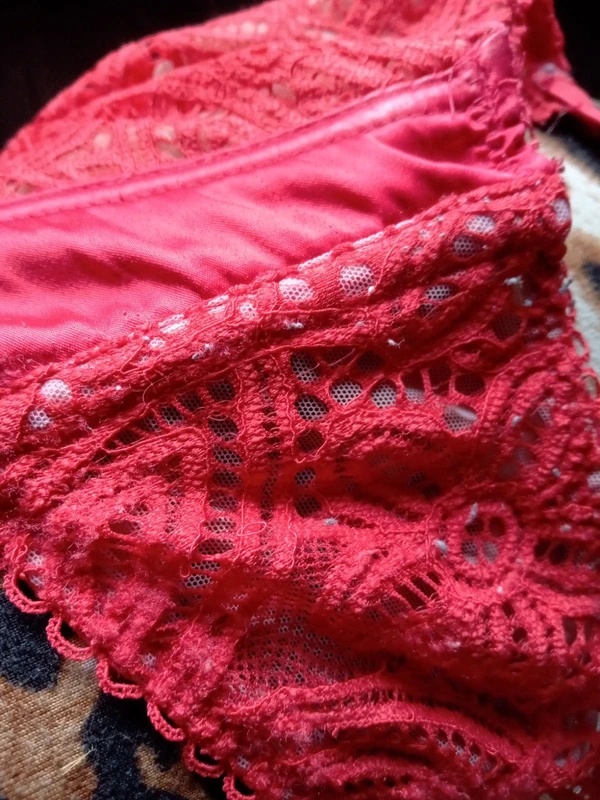 Soutien gorge rouge dentelle sans armatures - photo numéro 7