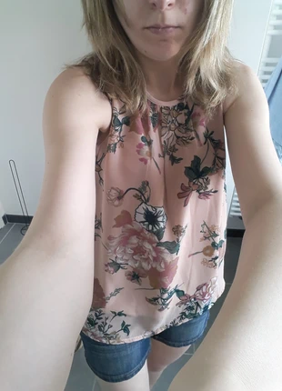 Lot neuf comprenant une blouse et une jupe, marque: Vero Moda, état: Neuf sans étiquette, taille: S / 36 / 8, 5,00 €, 5,95 € Protection acheteurs incluse