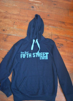 Sweat à capuche Taille M Virginia Beach, brand: virginia beach, condition: Good, size: M, €3.00, €3.85 includes Buyer Protection