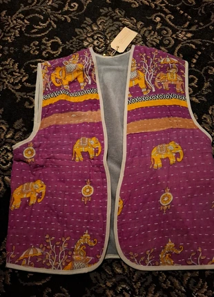 Gilet kanthakids size S, marque: kanthakids, état: Neuf avec étiquette, taille: S / 36 / 8, 10,00 €, 11,20 € Protection acheteurs incluse