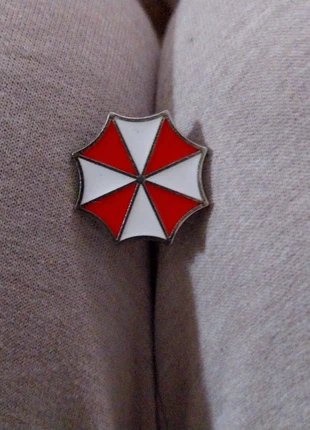 Pins umbrella, marke: Le Marché, zustand: Neu, 3,00 €, 3,85 € inklusive Vinted-Käuferschutz