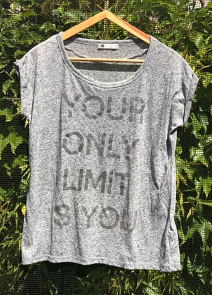 T-shirt femme DNN taille 36/38, merk: DNN Denim, staat: Heel goed, maat: S / 36 / 8, € 2,00, € 2,80 inclusief Kopersbescherming