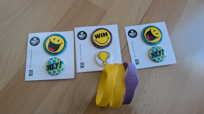 Lot de Pin's smiley neuf - photo numéro 2