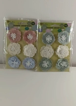 Séduisant lot de 2 paquets de 6 fleurs 🌸 décoratives - Hobby Flora, merk: Hobby Flora, staat: Nieuw, € 2,00, € 2,80 inclusief Kopersbescherming