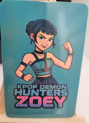 Photocard holographique de Zoey Huntrix 💜 K-pop demon hunters, brand: Kpopdemonhunters, condition: Very good, €2.50, €3.33 includes Buyer Protection