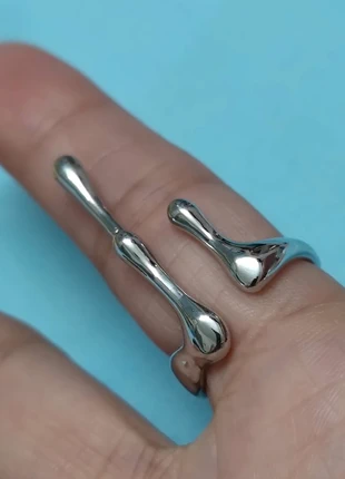 Fluid Droplet Open Ring, merk: Sleek, staat: Nieuw zonder prijskaartje, maat: Aanpasbaar, € 8,00, € 9,10 inclusief Kopersbescherming