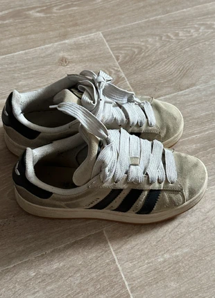 chaussures adidas, marque: adidas, état: Bon état, taille: 37.5, 15,00 €, 16,45 € Protection acheteurs incluse