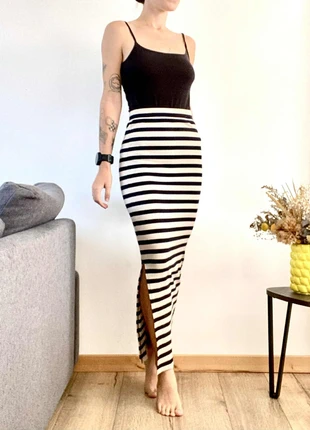 Jupe Jennyfer en taille S - Très bon état, marque: Jennyfer, état: Très bon état, taille: S / 36 / 8, 3,00 €, 3,85 € Protection acheteurs (Pro) incluse