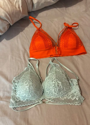 Lot de 2 soutiens-gorge, marque: Undiz, état: Neuf sans étiquette, taille: 90B, 5,00 €, 5,95 € Protection acheteurs incluse