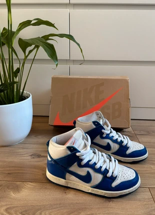 Nike SB Dunk high Pro ISO bleu électrique et blanche taille 38.5, marke: Nike, zustand: Sehr gut, größe: 38.5, 49,95 €, 53,15 € inklusive Vinted-Käuferschutz