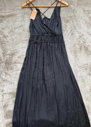 Robes longues noir avec légère, brand: Monoprix Femme, condizioni: Nuovo con cartellino, taglia: M / IT 42 / EU 38, €34.00, €36.40 include la Protezione acquisti