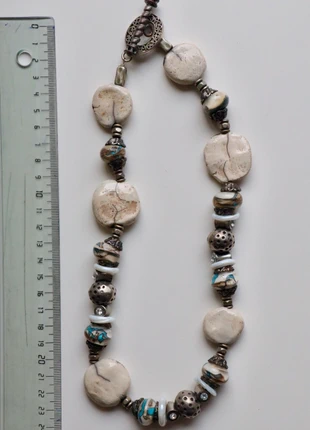 Beige stone necklace, staat: Goed, € 1,50, € 2,28 inclusief Kopersbescherming