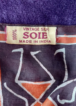 Foulard en soie, brand: Vintage, condition: Very good, €15.00, €16.45 includes Buyer Protection