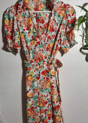 Robe portefeuille fleurie, merk: Ikoone&Bianka, staat: Nieuw zonder prijskaartje, maat: S / 36 / 8, € 5,00, € 5,95 inclusief Kopersbescherming