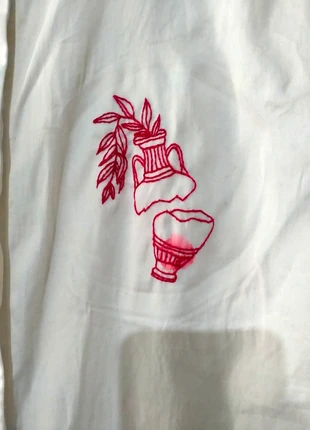 Camicia bianca con ricamo , brand: Peter Hahn, condizioni: Ottime, taglia: XXXL / IT 50 / EU 46, €2.50, €3.33 include la Protezione acquisti