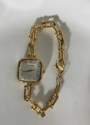 Montre chic dorée pour femme en acier inoxydable, marque: Naila bijoux, état: Neuf sans étiquette, taille: 47 mm et plus, 26,00 €, 28,00 € Protection acheteurs incluse