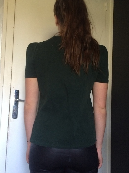 T shirt Zara vert taille L correspond à un M 2