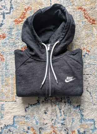 Magnifique sweat Nike marine taille M, marke: Nike, zustand: Sehr gut, größe: M, 19,95 €, 21,65 € inklusive Vinted-Käuferschutz