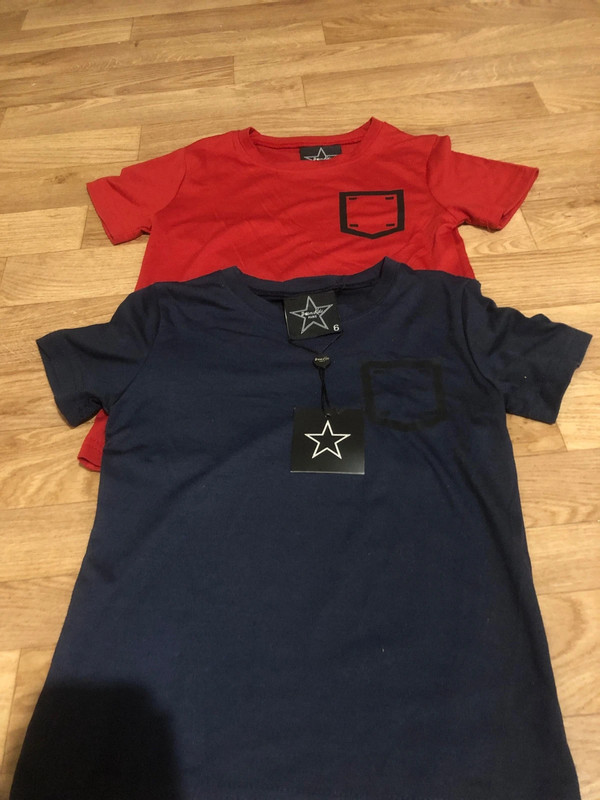 Tee-shirts bleu et rouge 1