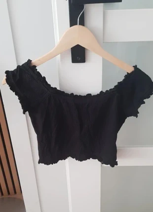 Czarna krótka bluzka crop top M falbany, brand: Kiabi, condition: Very good, size: M, €8.00, €9.10 includes Buyer Protection