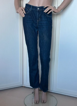 Levi’s Demi Curve Classic Straight Leg Jeans – Dark Wash (29×32), marca: Levi's, estado: Muito bom, tamanho: M / 38 / 10, €22.00, €23.80 inclui Proteção do Comprador